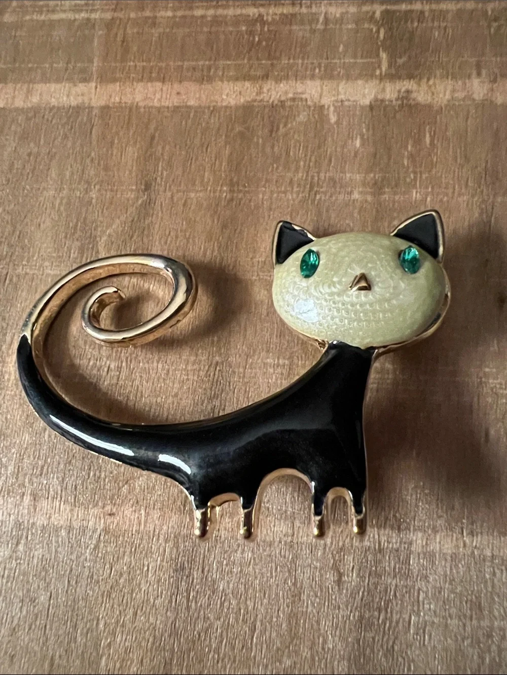 3/$18 Enamel Black Cat Brooch with Cream Face and Green Eyes Lot 6078